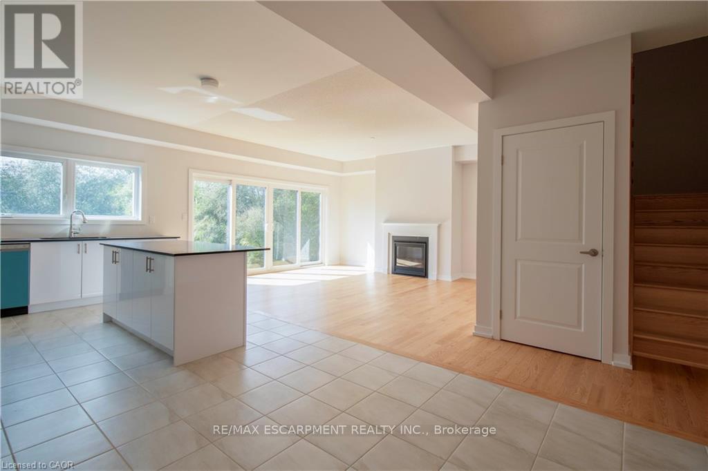 14 Trailside Drive, Haldimand, Ontario  N0A 1S0 - Photo 6 - X12542738