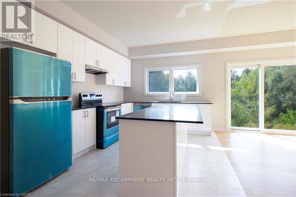 14 Trailside Drive, Haldimand, Ontario  N0A 1S0 - Photo 7 - X12542738