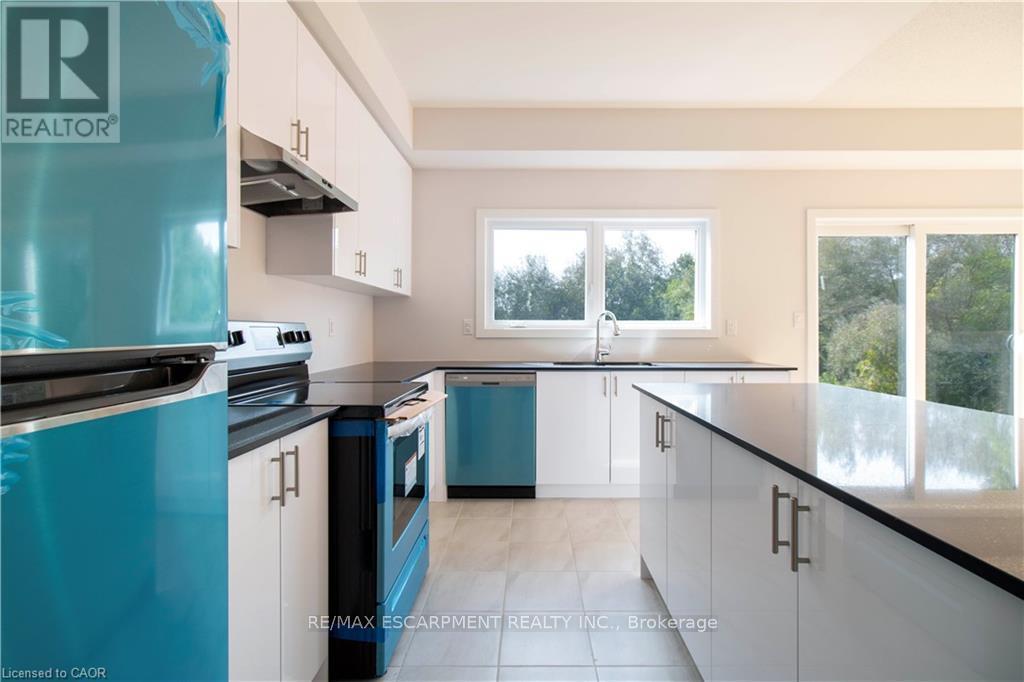 14 Trailside Drive, Haldimand, Ontario  N0A 1S0 - Photo 8 - X12542738