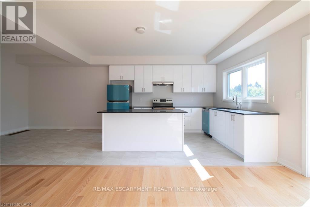 14 Trailside Drive, Haldimand, Ontario  N0A 1S0 - Photo 9 - X12542738