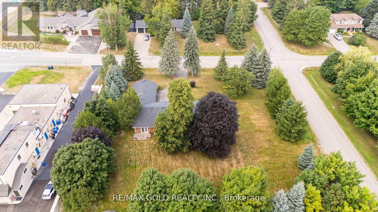 3 Cedar Grove Road, Mono, Ontario  L9W 6X6 - Photo 4 - X12542748