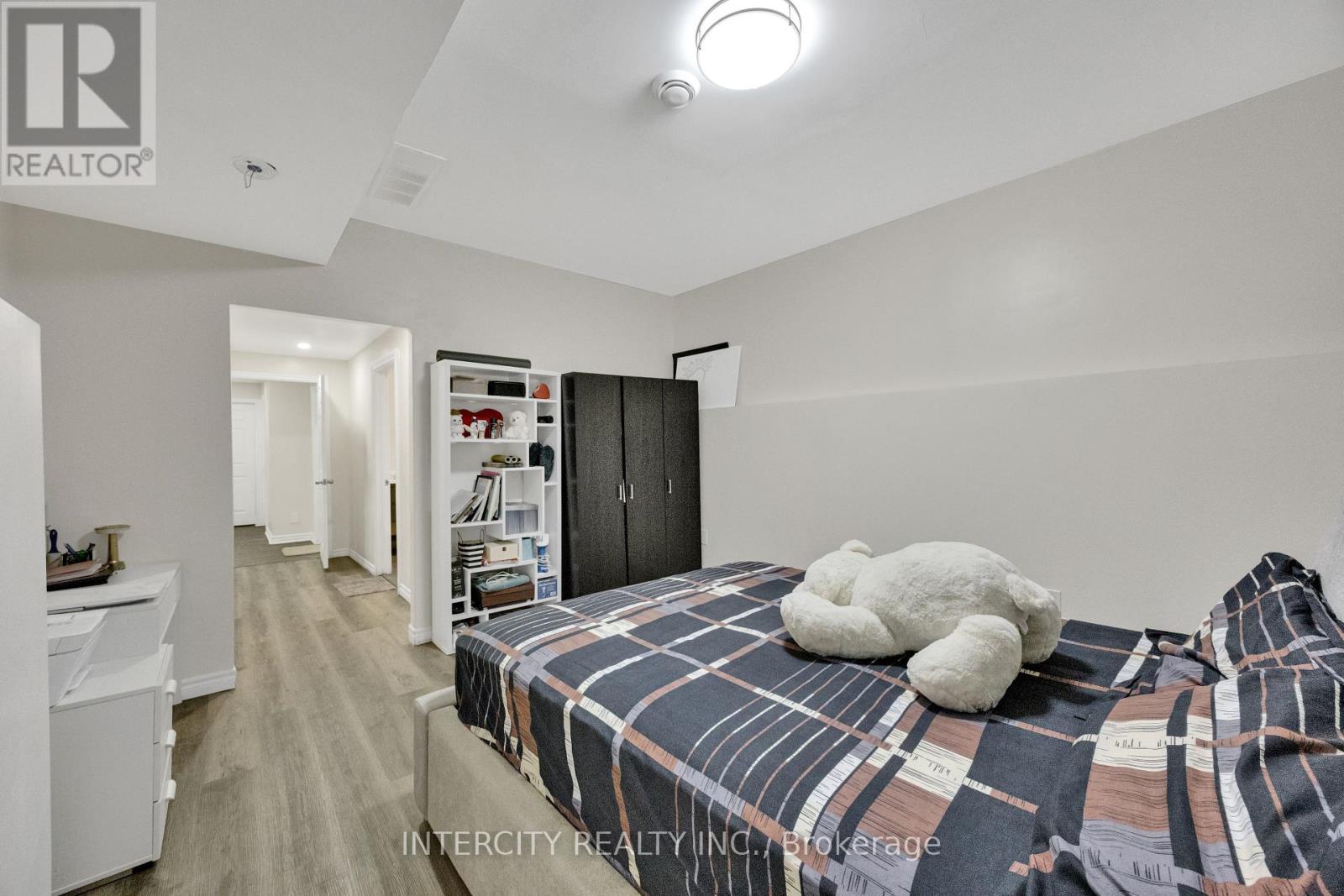 80 Arrowhead Lane, Chatham-Kent, Ontario  N7M 0A6 - Photo 24 - X12542776