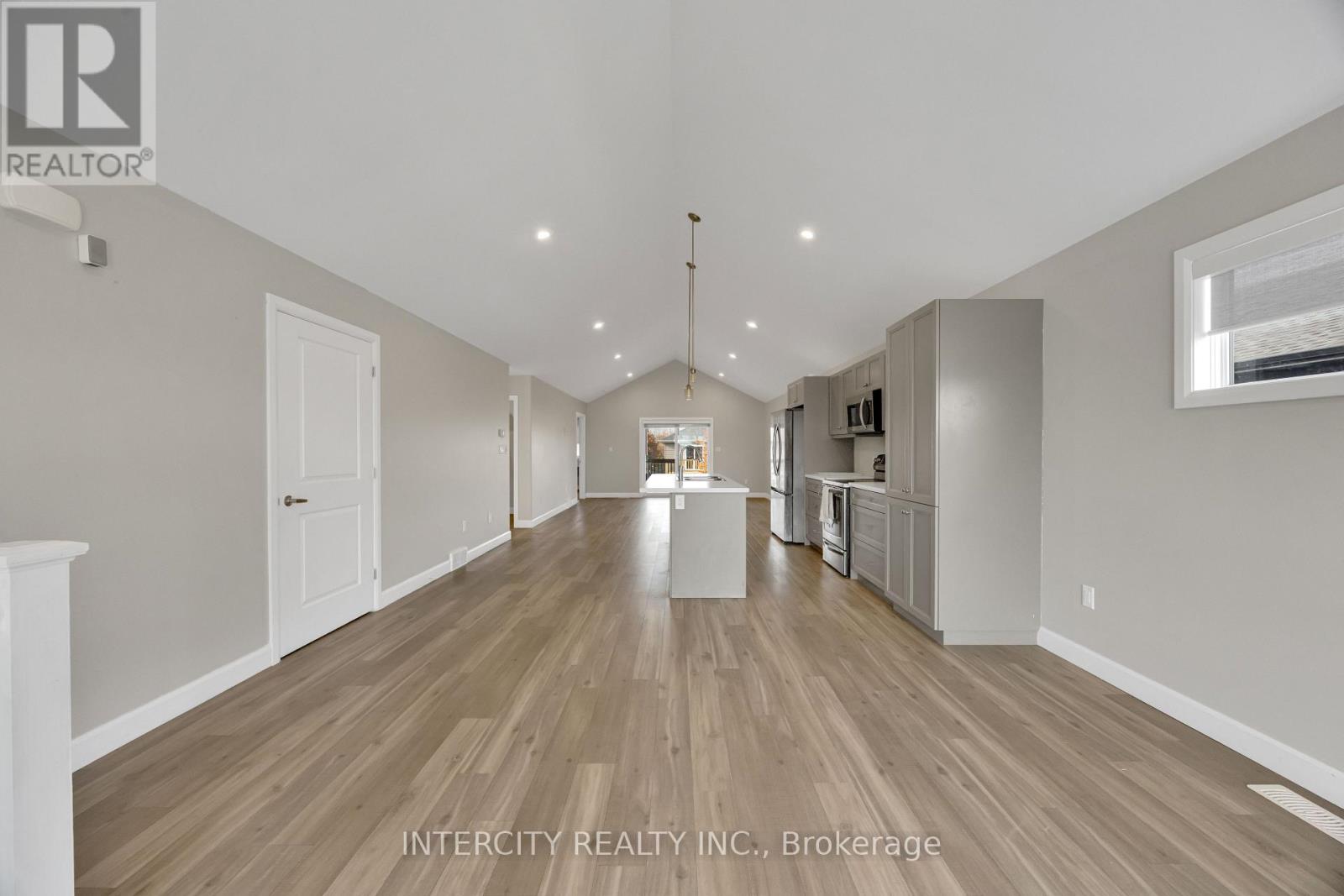 80 Arrowhead Lane, Chatham-Kent, Ontario  N7M 0A6 - Photo 5 - X12542776