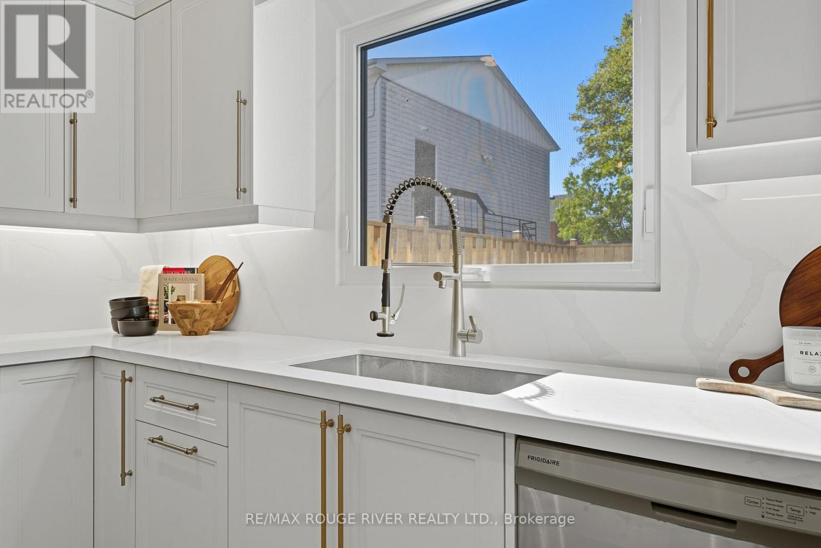 353 John Street, Cobourg, Ontario  K9A 3T4 - Photo 15 - X12542824