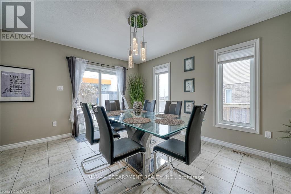 32 Langrell Avenue, Tillsonburg, Ontario  N4G 5X8 - Photo 12 - X12542834