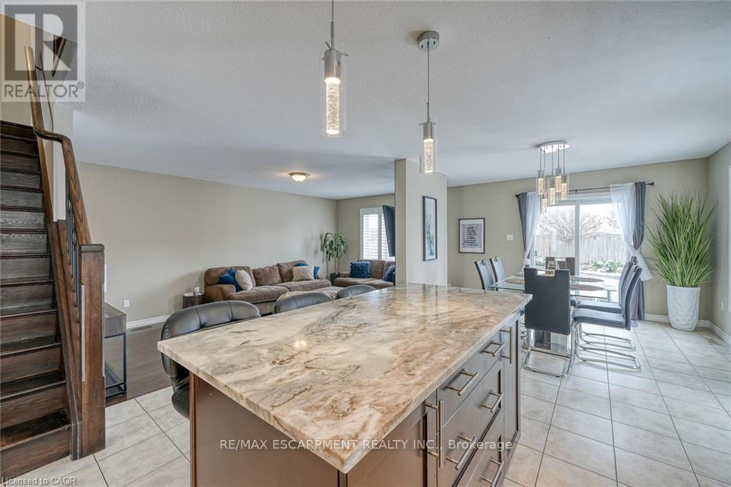 32 Langrell Avenue, Tillsonburg, Ontario  N4G 5X8 - Photo 8 - X12542834