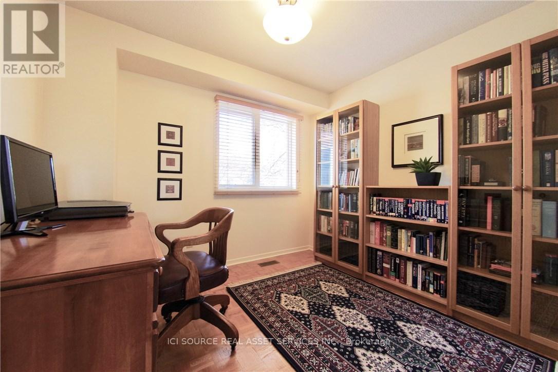 732 Mooney's Bay Place, Ottawa, Ontario  K1V 9R2 - Photo 15 - X12542864