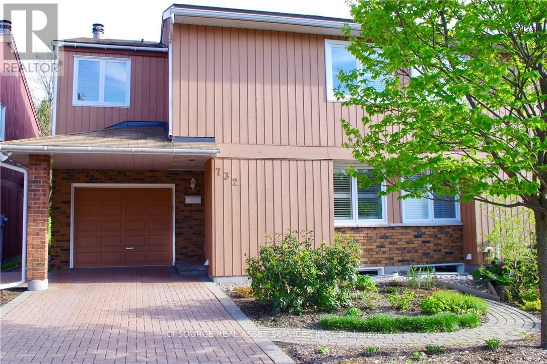 732 Mooney's Bay Place, Ottawa, Ontario  K1V 9R2 - Photo 2 - X12542864