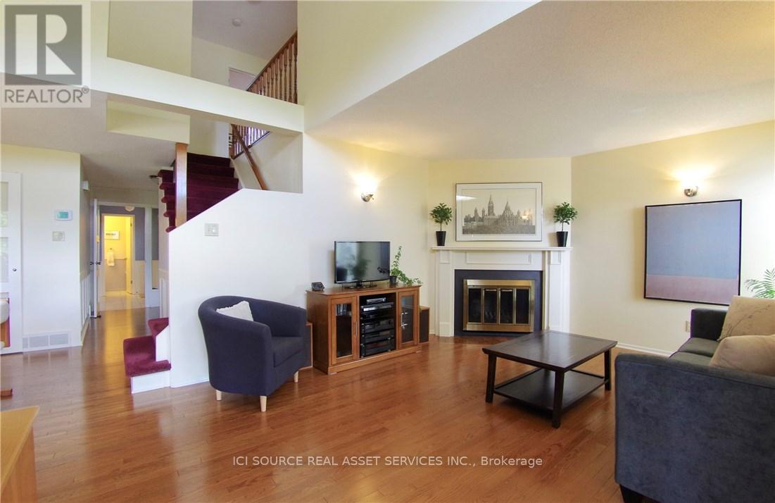 732 Mooney's Bay Place, Ottawa, Ontario  K1V 9R2 - Photo 4 - X12542864