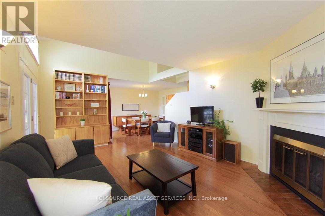 732 Mooney's Bay Place, Ottawa, Ontario  K1V 9R2 - Photo 5 - X12542864