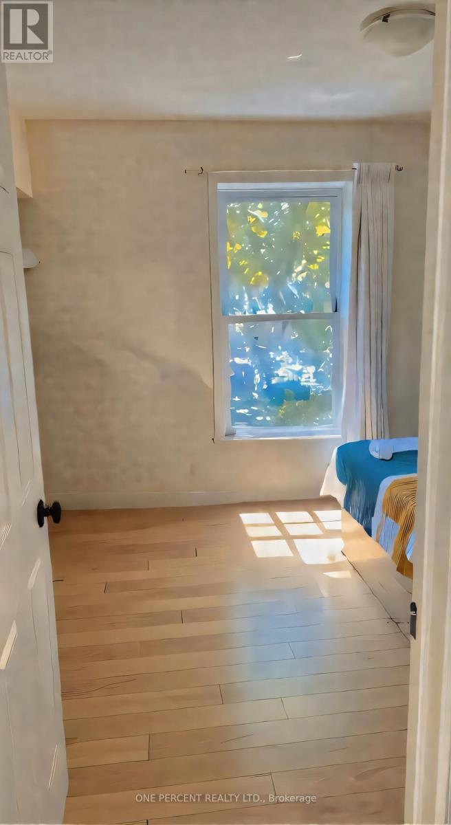 Photo 6 of 17 for 13 Moir Street