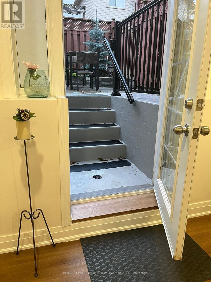 49 Chiara Drive, Vaughan, Ontario  L6A 3K3 - Photo 3 - N12542016