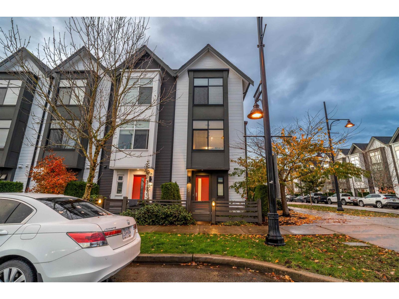 112 17578 57a Avenue, Surrey, British Columbia  V3S 7V2 - Photo 1 - R3067086