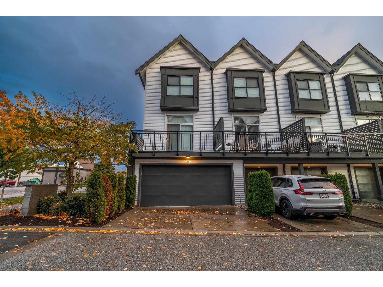 112 17578 57a Avenue, Surrey, British Columbia  V3S 7V2 - Photo 2 - R3067086