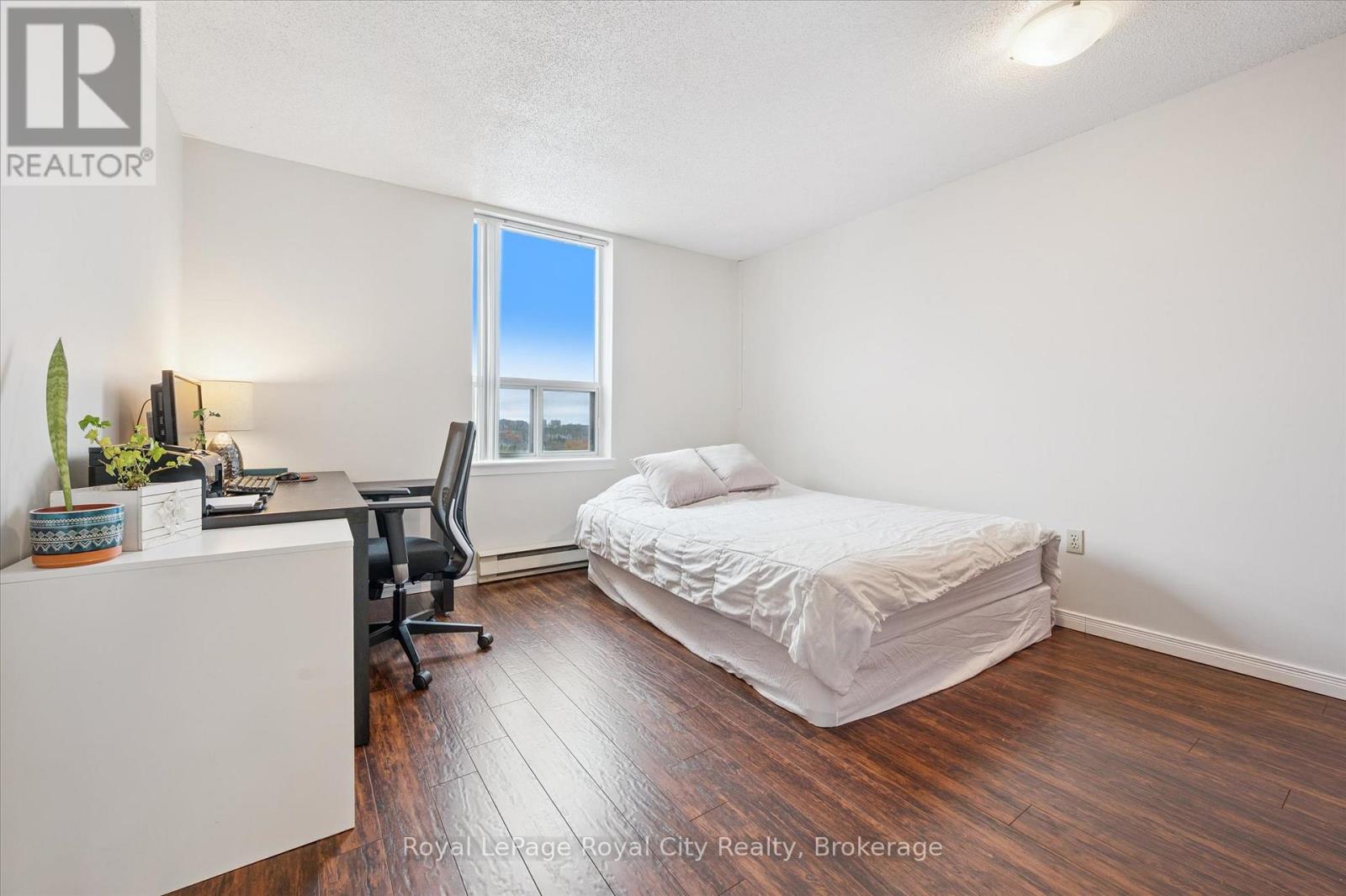 1410 - 35 Green Valley Drive, Kitchener, Ontario N2P 2A5 - Photo 19 - X12542894