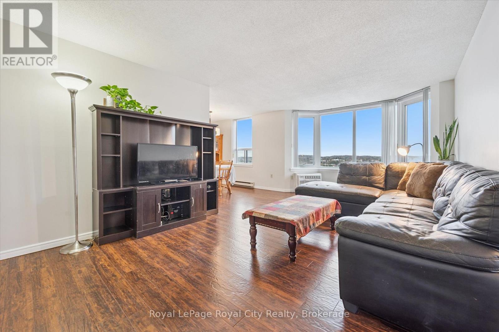 1410 - 35 Green Valley Drive, Kitchener, Ontario N2P 2A5 - Photo 5 - X12542894