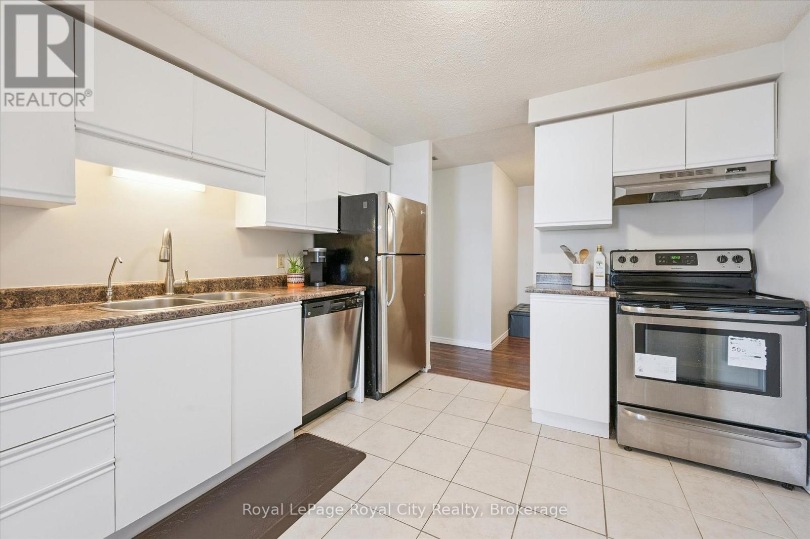 1410 - 35 Green Valley Drive, Kitchener, Ontario N2P 2A5 - Photo 7 - X12542894