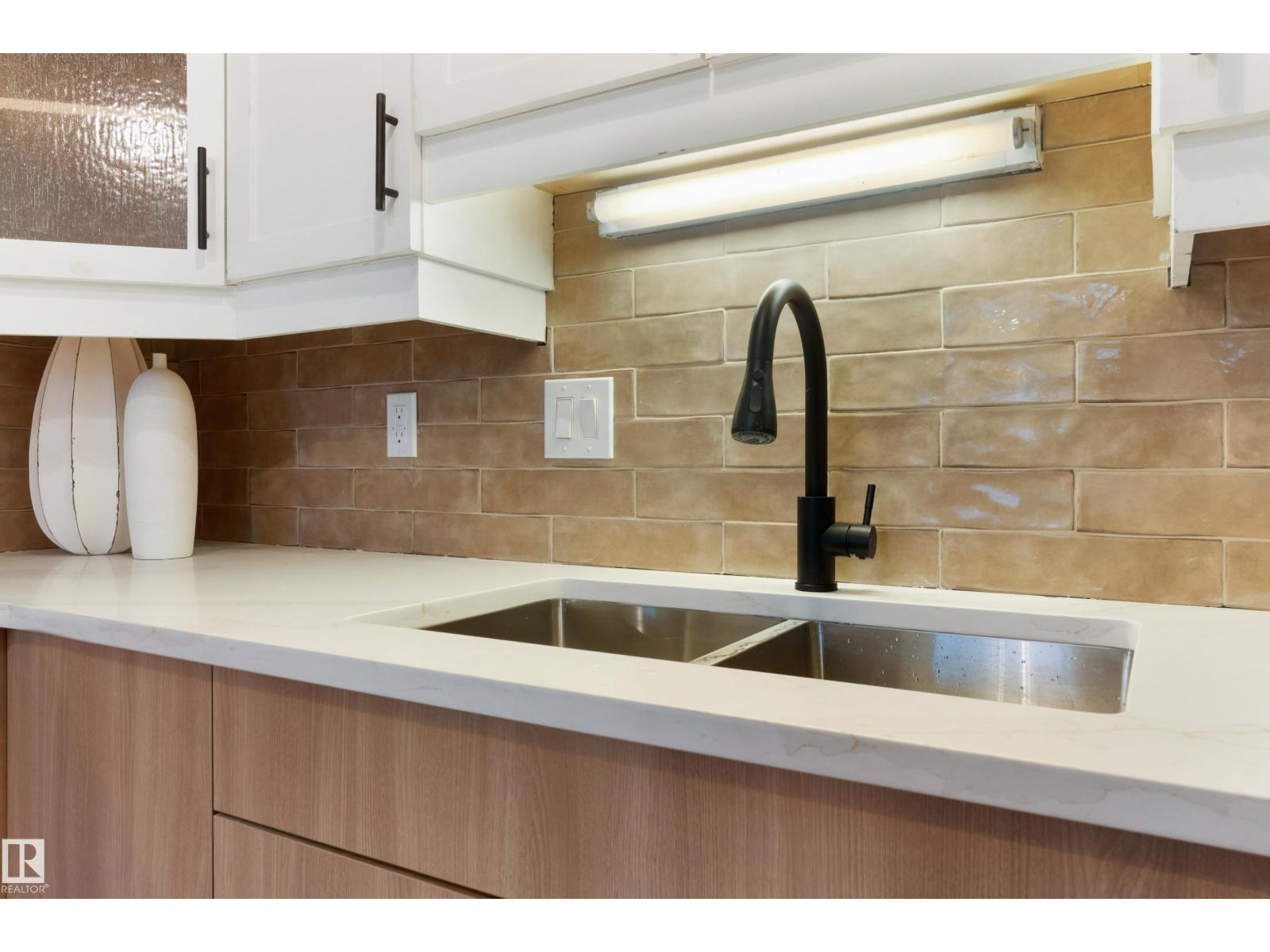 32 Woodcrest Av, St. Albert, Alberta  T8N 3H5 - Photo 19 - E4465644