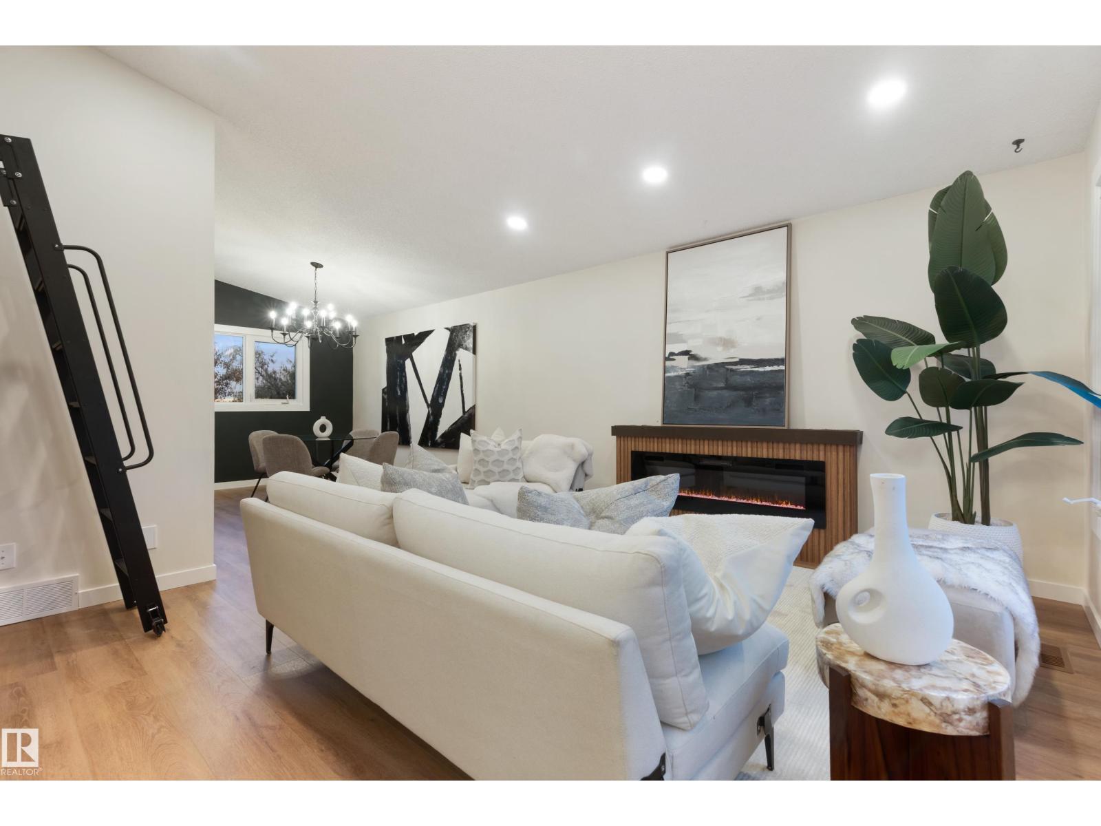 32 Woodcrest Av, St. Albert, Alberta  T8N 3H5 - Photo 7 - E4465644