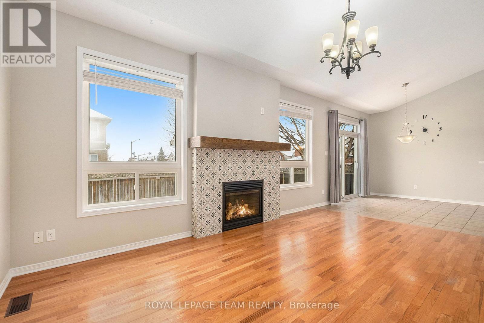 218 Deercroft Avenue, Ottawa, Ontario K2J 5K1 - Photo 10 - X12541232