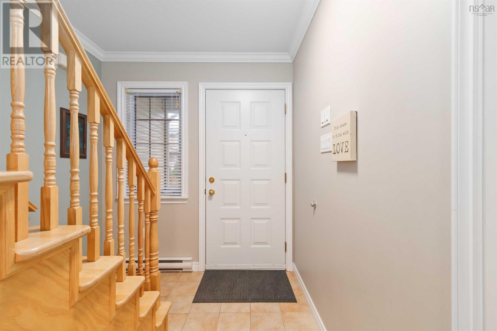 39 Ridgecrest Drive, Bridgewater, Nova Scotia  B4V 3V8 - Photo 3 - 202521981