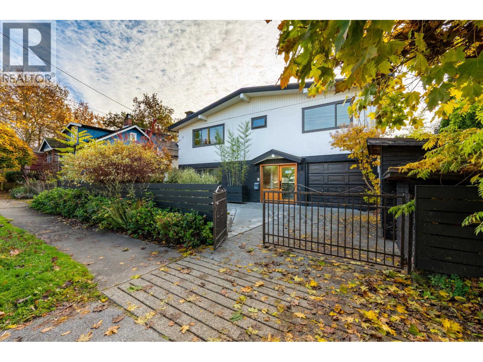 2254 FERNDALE STREET, Vancouver, British Columbia