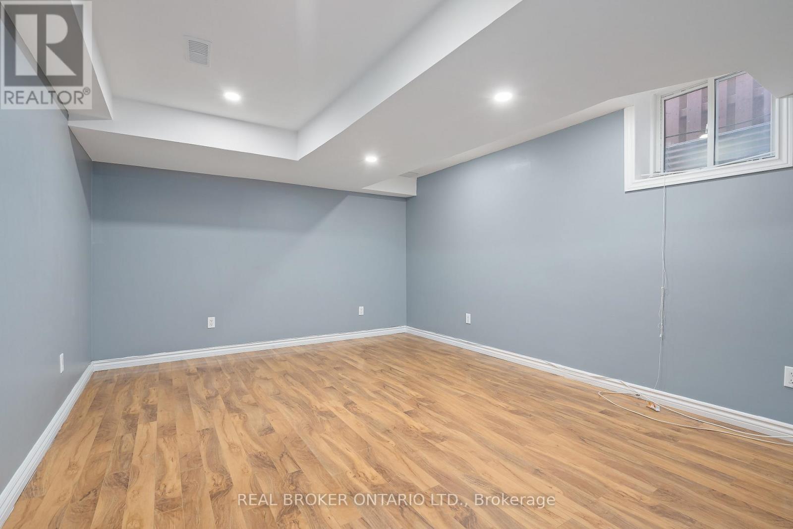 210 Miller Drive, Halton Hills, Ontario  L7G 6N3 - Photo 13 - W12542472