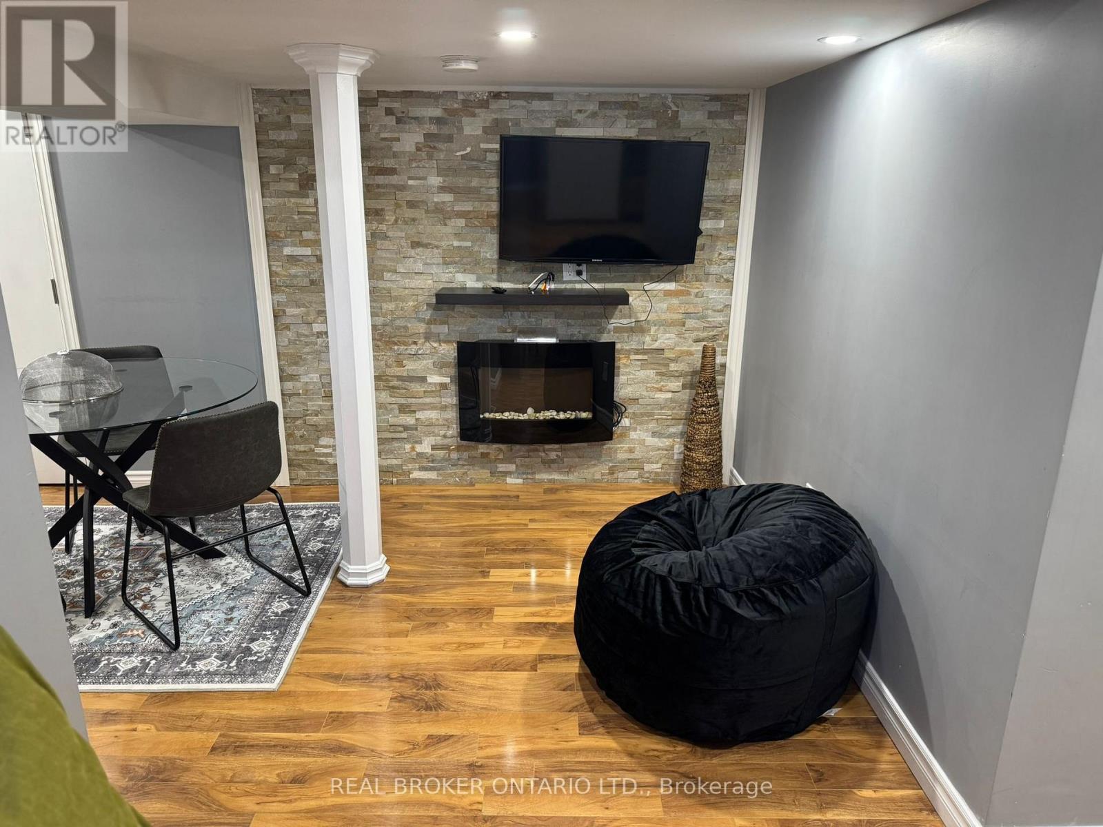 210 Miller Drive, Halton Hills, Ontario  L7G 6N3 - Photo 15 - W12542472