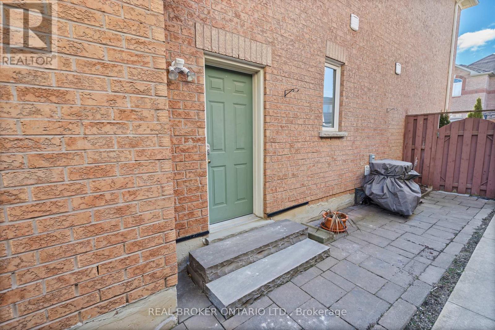 210 Miller Drive, Halton Hills, Ontario  L7G 6N3 - Photo 18 - W12542472