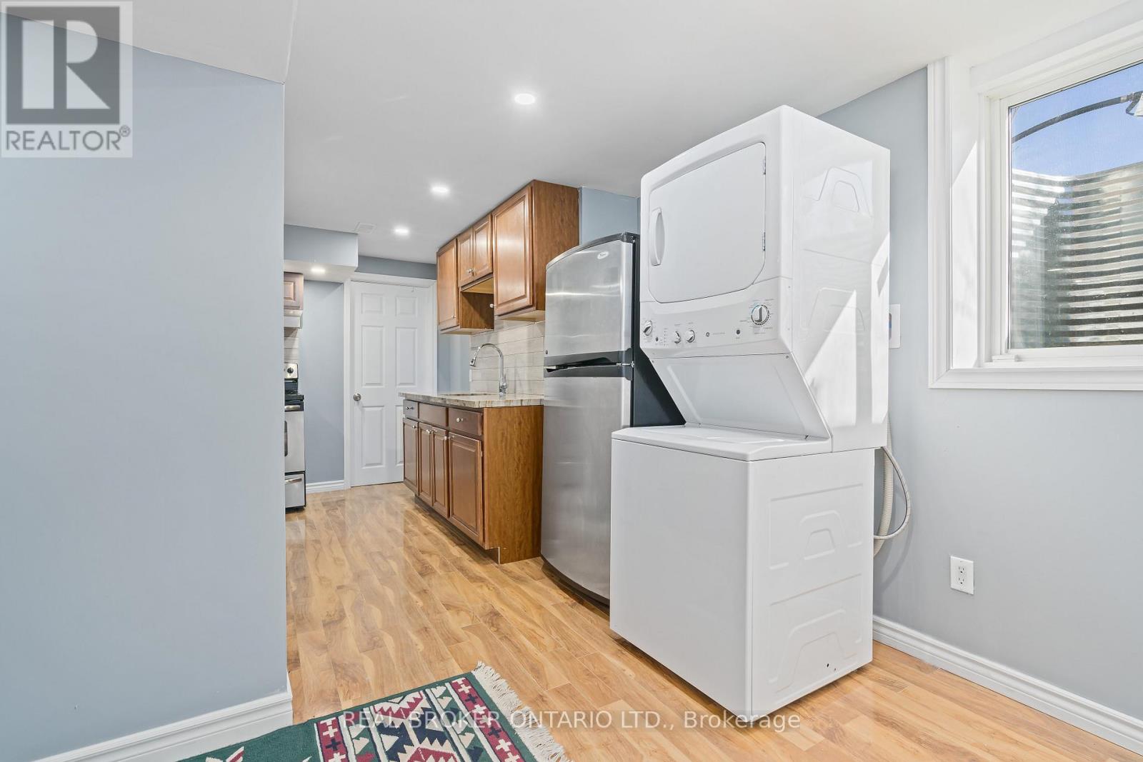 210 Miller Drive, Halton Hills, Ontario  L7G 6N3 - Photo 3 - W12542472