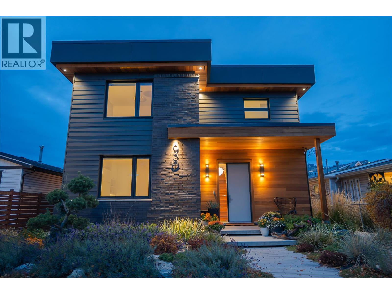 930 Cawston Avenue, kelowna, British Columbia