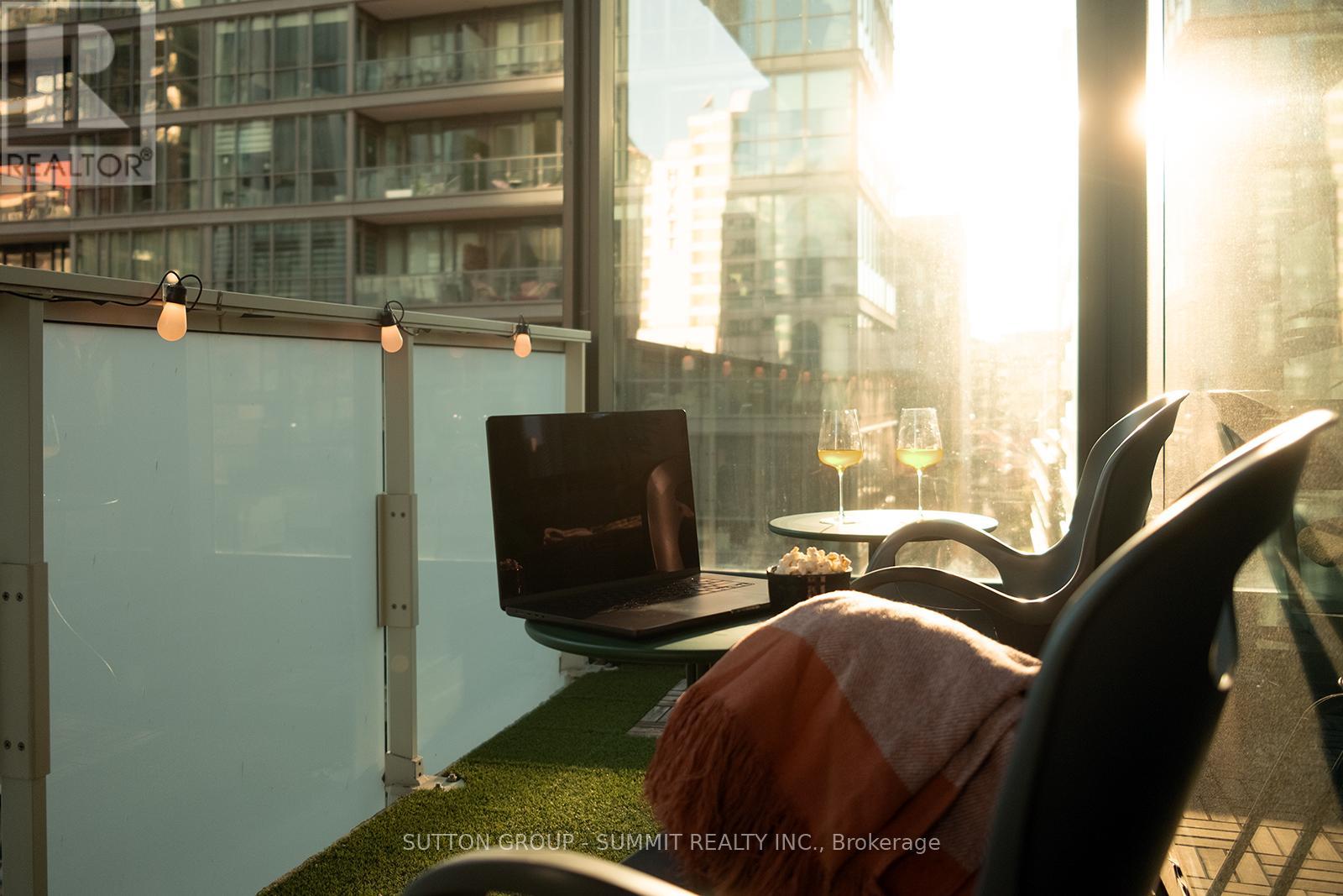 902 - 11 Charlotte Street, Toronto, Ontario  M5V 0M6 - Photo 15 - C12542958