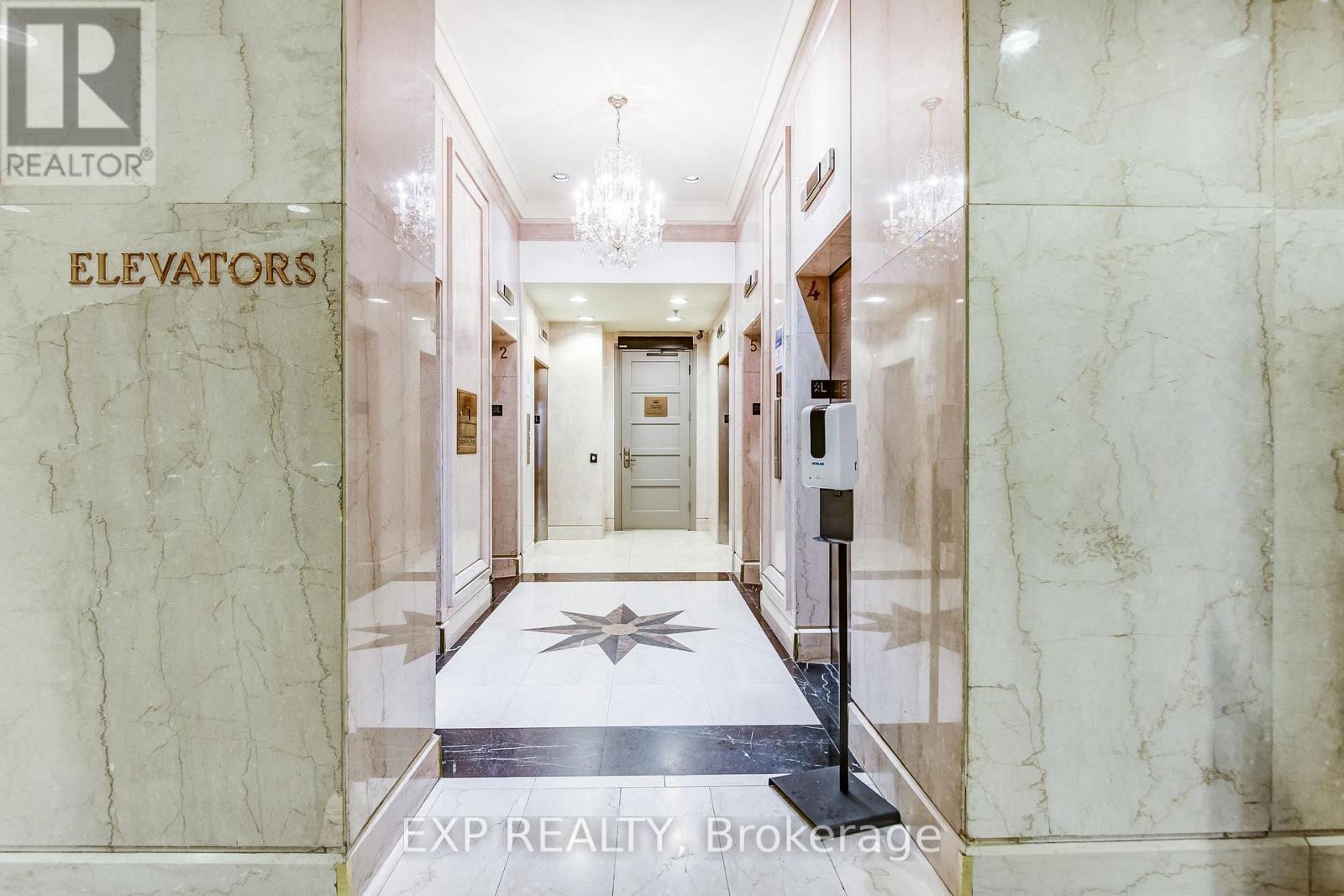 527 - 22 Leader Lane, Toronto, Ontario  M5E 1S5 - Photo 10 - C12542960