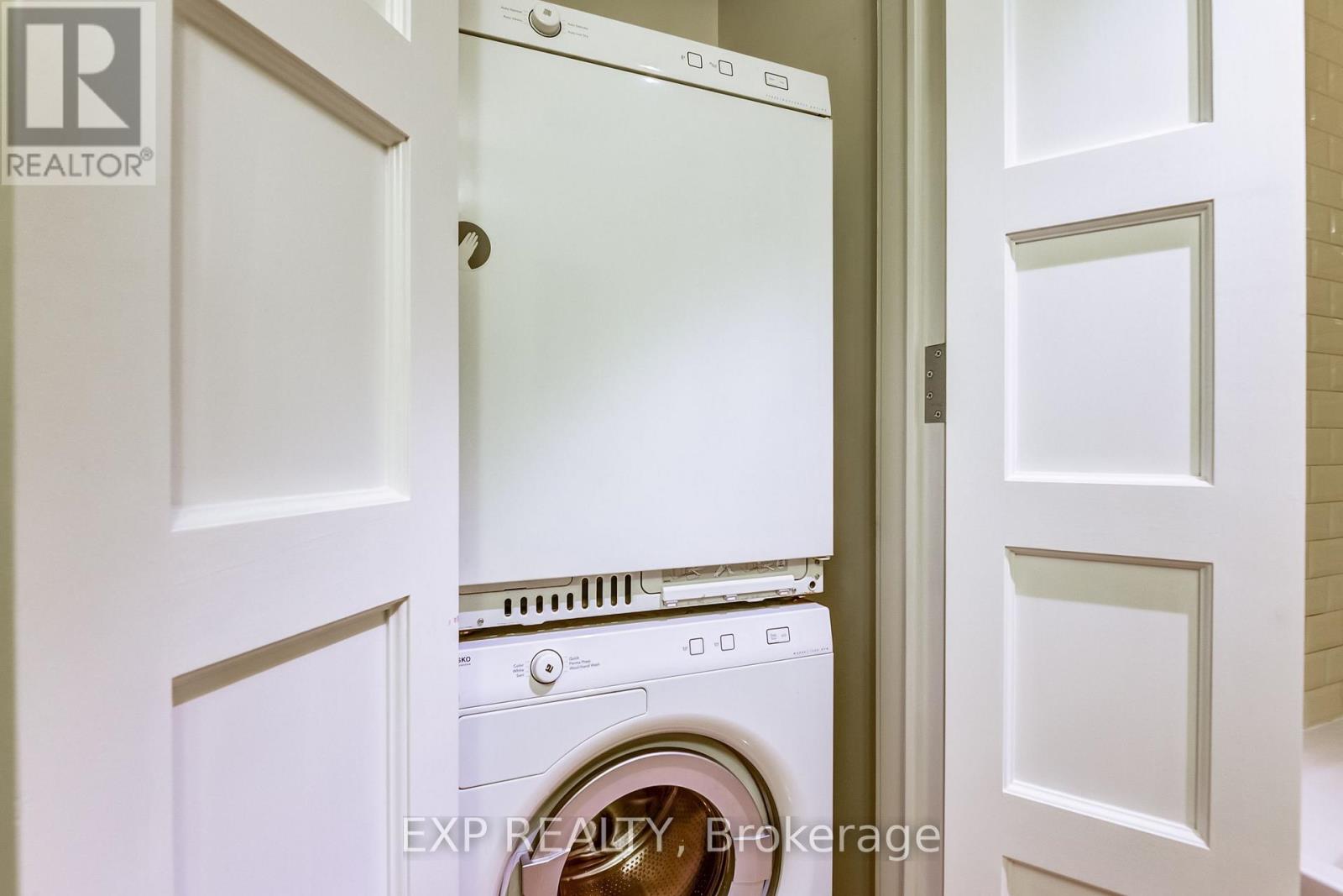 527 - 22 Leader Lane, Toronto, Ontario  M5E 1S5 - Photo 27 - C12542960