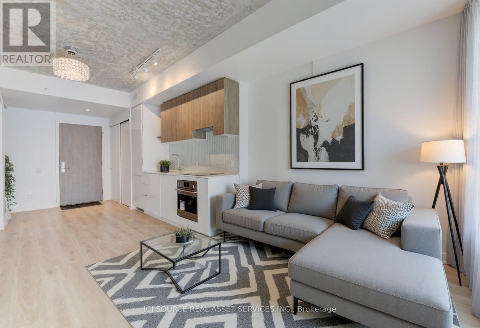 317 - 161 ROEHAMPTON AVENUE, Toronto, Ontario