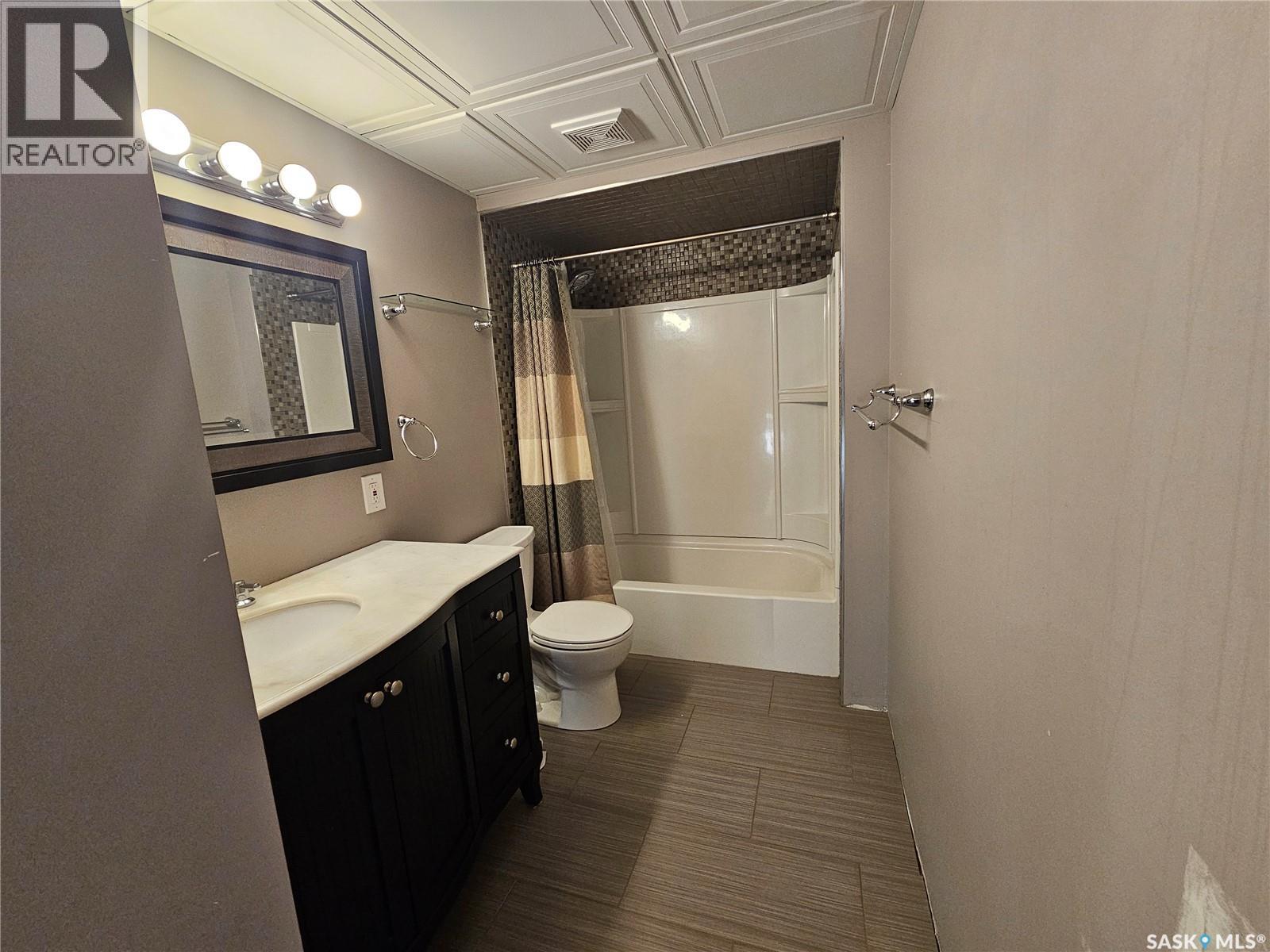 320 9th Avenue E, Meadow Lake, Saskatchewan  S9X 1H1 - Photo 15 - SK023975