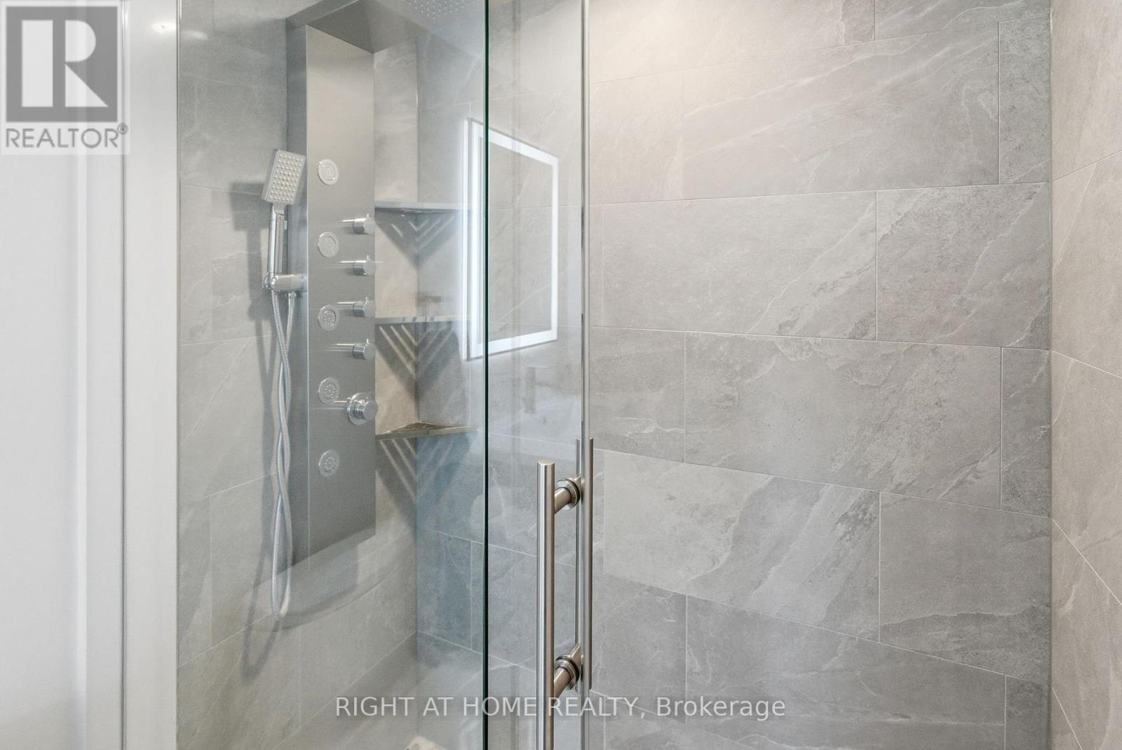 711 - 1600 Charles Street, Whitby, Ontario L1N 0G4 - Photo 34 - E12542332