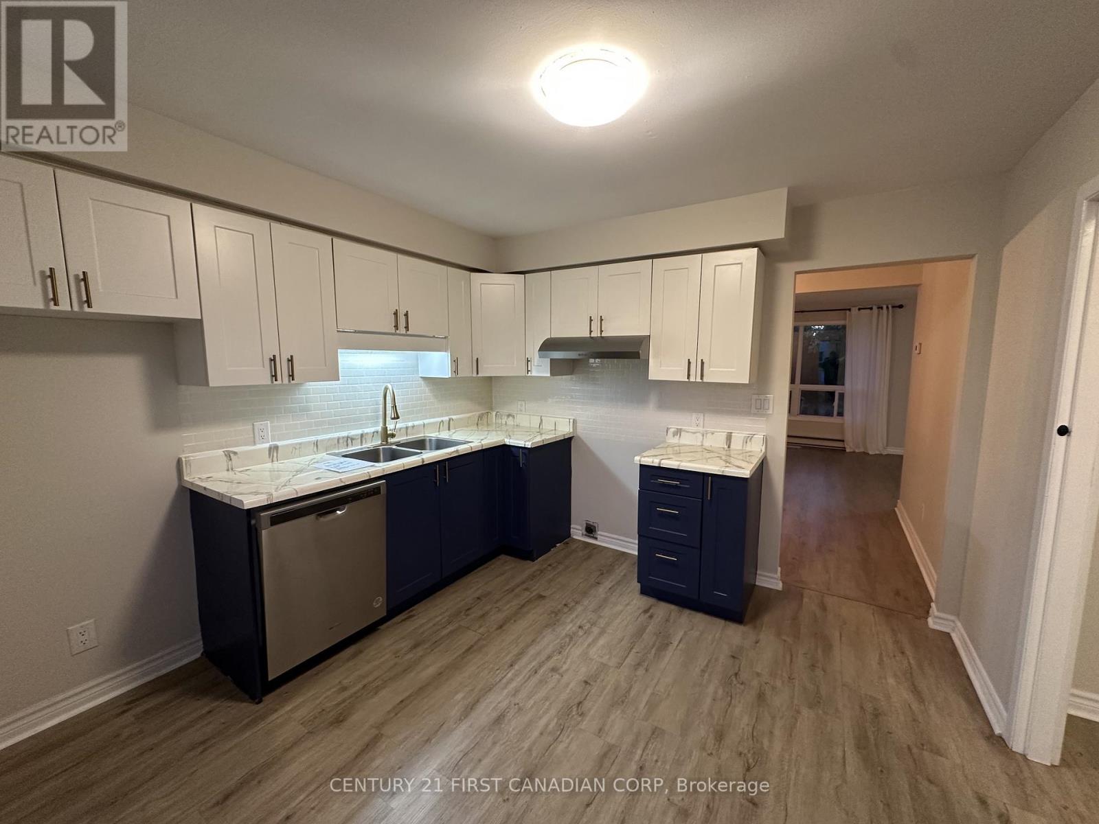 7 - 135 Belmont Drive, London South (South O), Ontario  N6J 4J3 - Photo 3 - X12522278