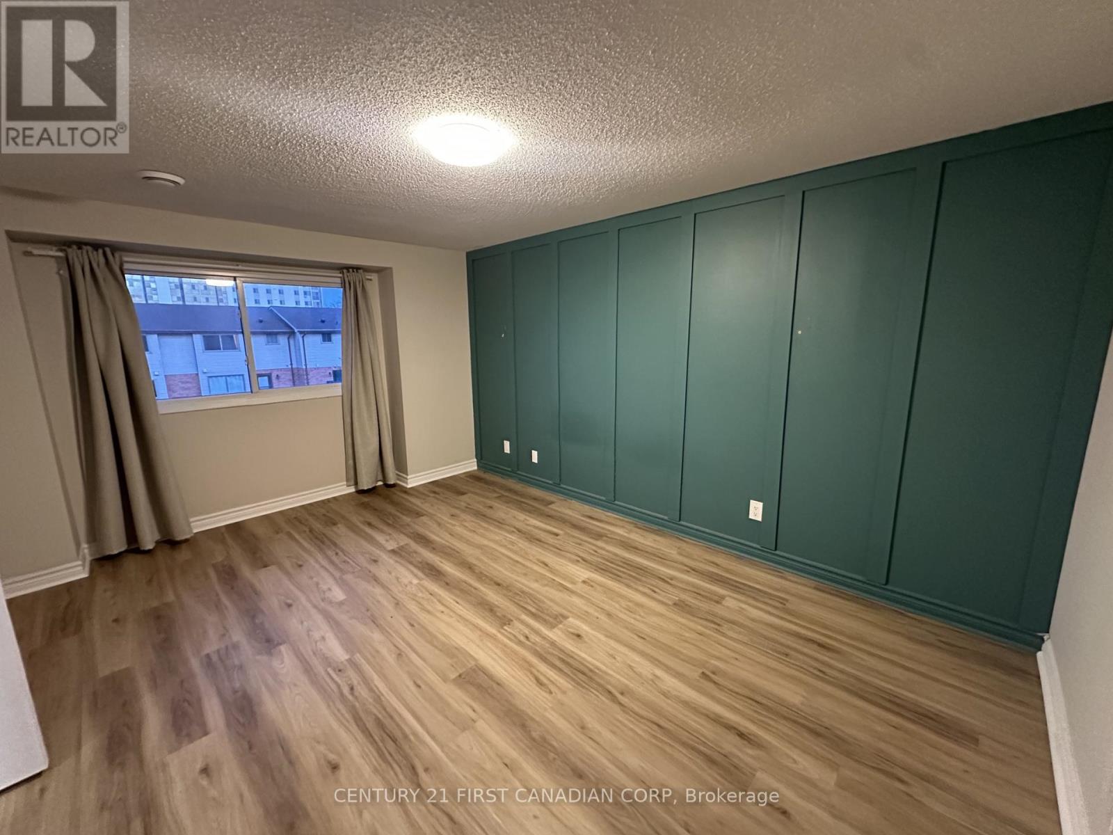 7 - 135 Belmont Drive, London South (South O), Ontario  N6J 4J3 - Photo 5 - X12522278