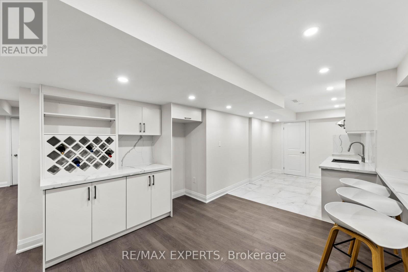 16 Vivian Creek Road, East Gwillimbury, Ontario  L0G 1M0 - Photo 33 - N12542938