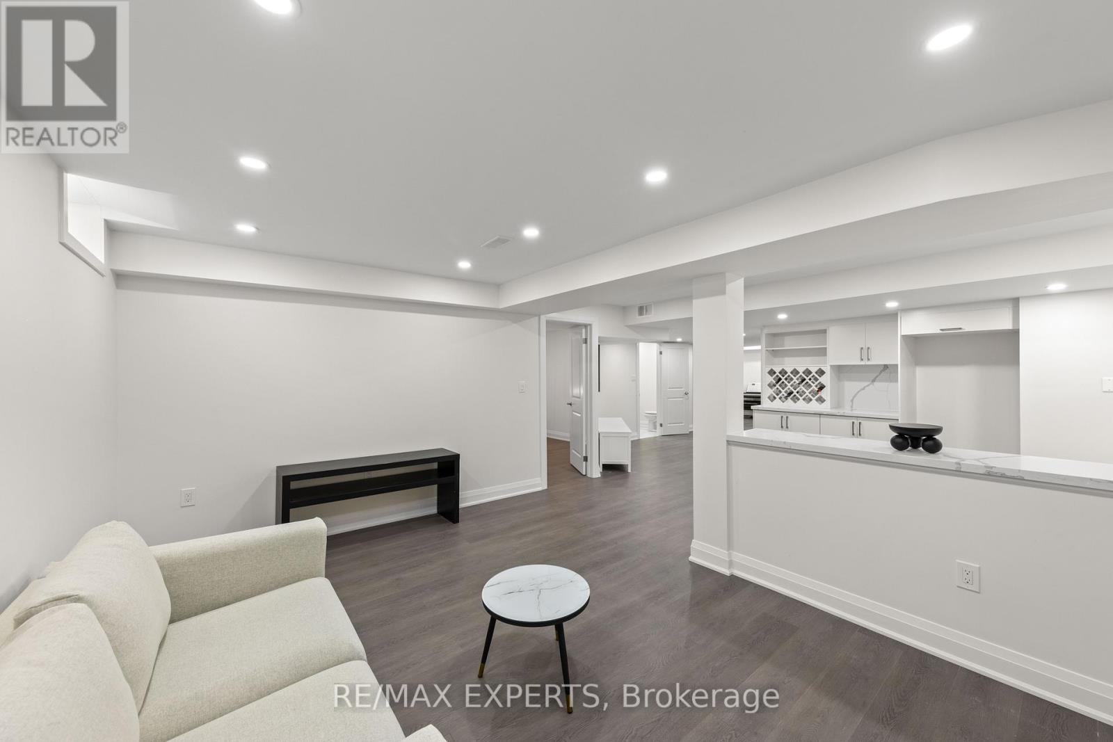 16 Vivian Creek Road, East Gwillimbury, Ontario  L0G 1M0 - Photo 37 - N12542938