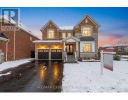 16 VIVIAN CREEK ROAD, East Gwillimbury, Ontario