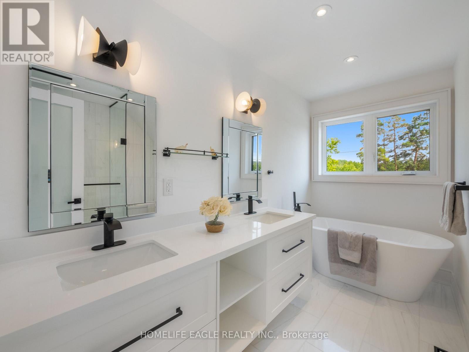 1242 Killarney Beach Road, Innisfil, Ontario L0L 1W0 - Photo 17 - N12542966