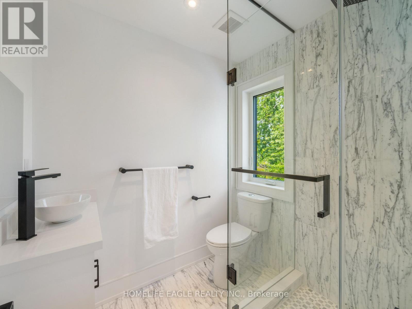 1242 Killarney Beach Road, Innisfil, Ontario L0L 1W0 - Photo 24 - N12542966