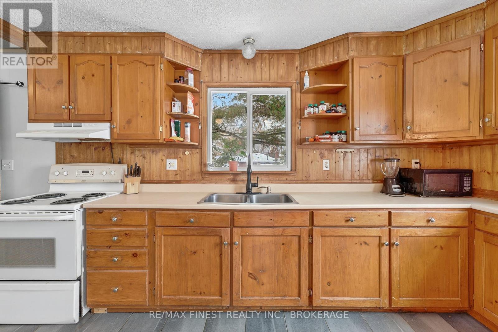 161 Thomas Street, Greater Napanee, Ontario  K7R 2H4 - Photo 6 - X12543122