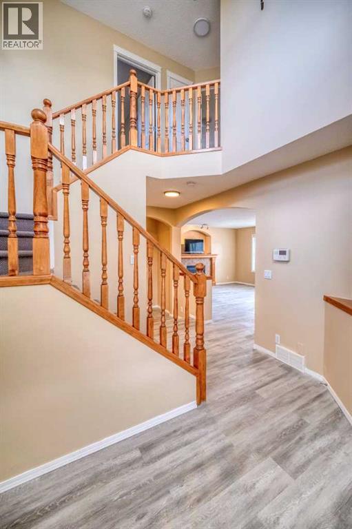 81 Evansmeade Circle Nw, Calgary, Alberta  T3P 1B8 - Photo 4 - A2269899