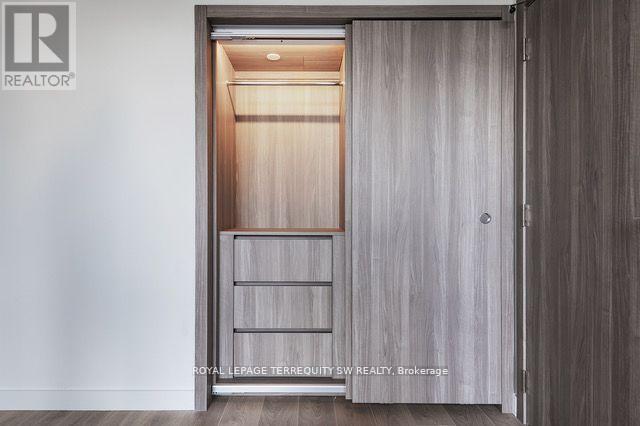 1508 - 38 Widmer Street, Toronto, Ontario  M5V 0P7 - Photo 19 - C12389252