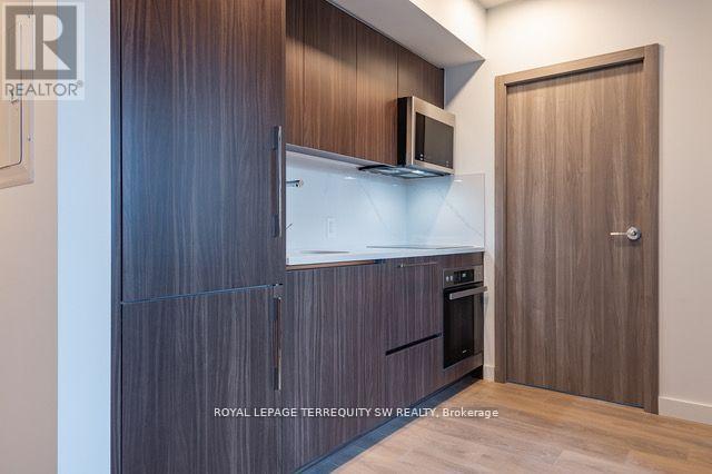 1508 - 38 Widmer Street, Toronto, Ontario  M5V 0P7 - Photo 6 - C12389252