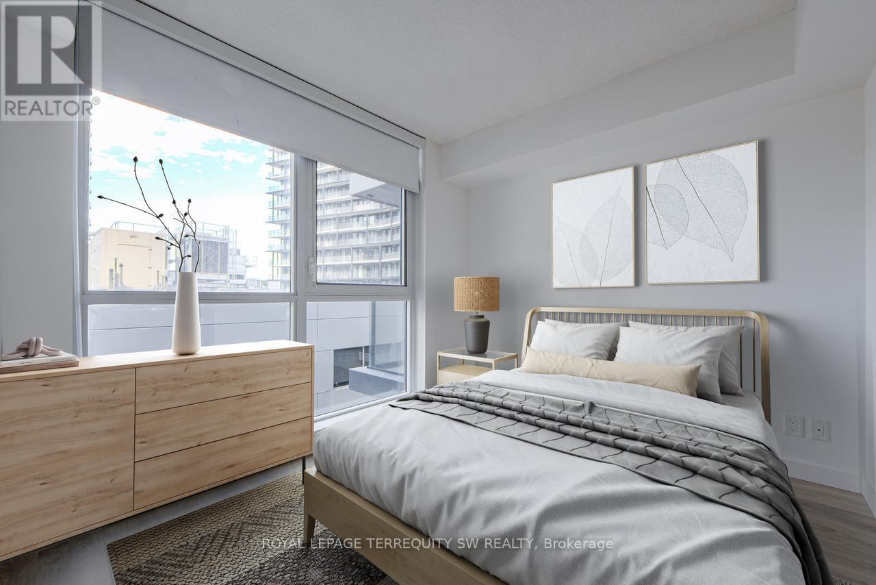 1508 - 38 Widmer Street, Toronto, Ontario  M5V 0P7 - Photo 4 - C12389252