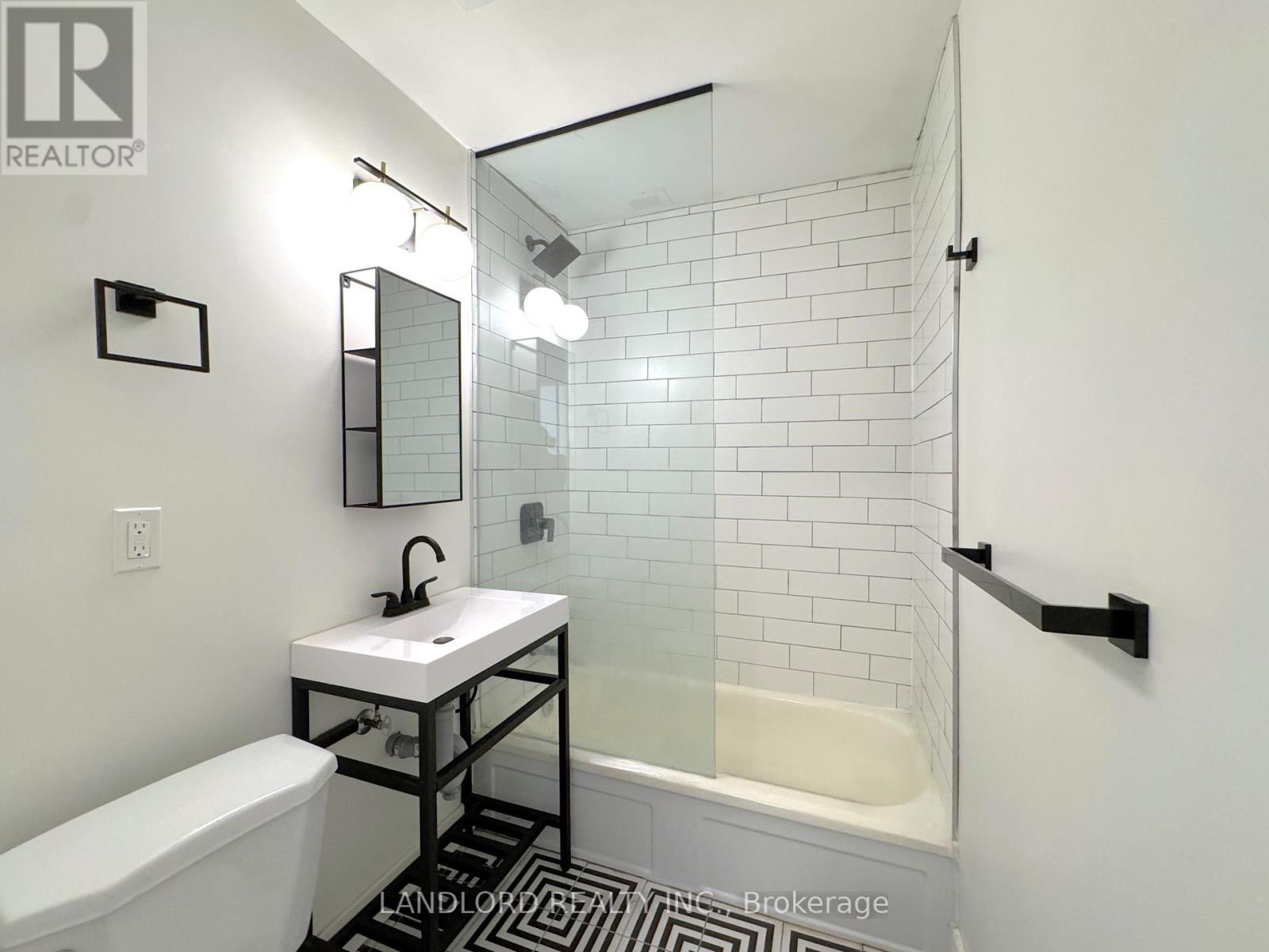 408 - 420 Eglinton Avenue E, Toronto, Ontario  M4P 1L8 - Photo 10 - C12442657